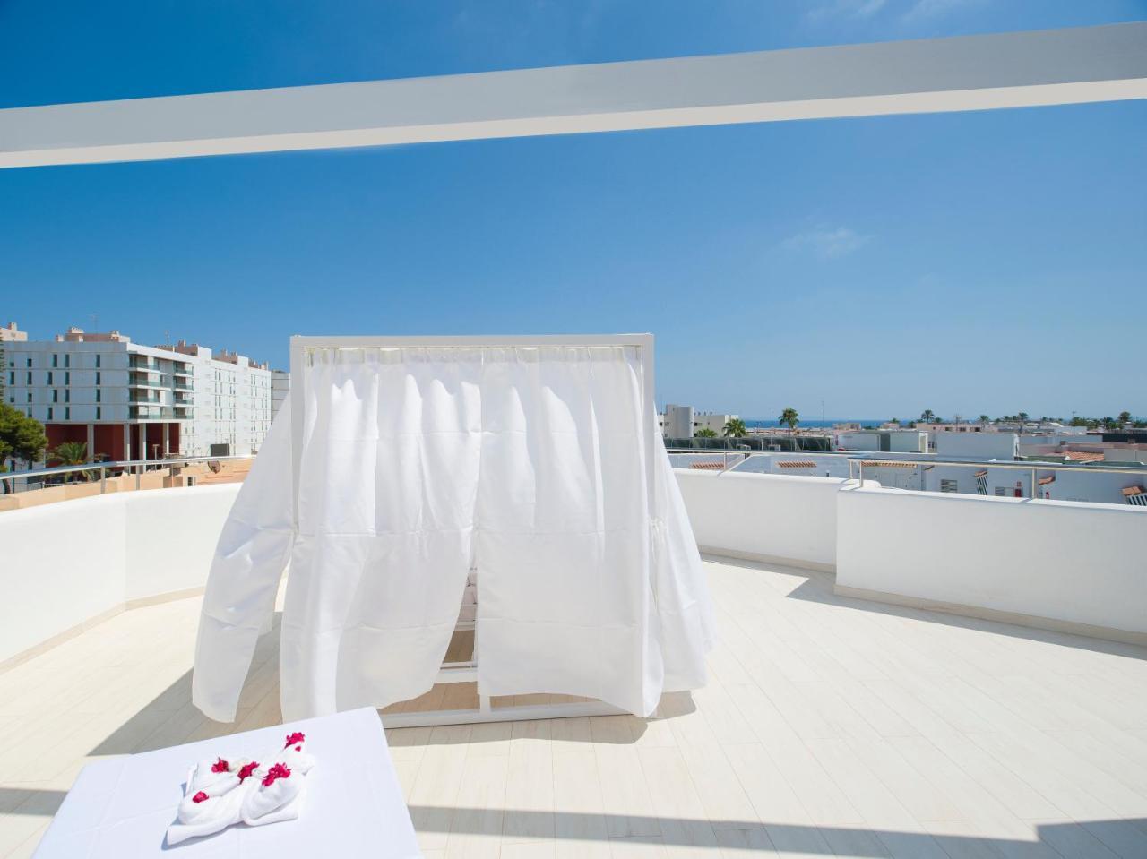 My Way Luxury Ibiza Studio - Ab Group Playa d'en Bossa Dış mekan fotoğraf