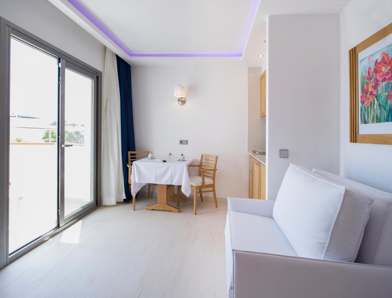 My Way Luxury Ibiza Studio - Ab Group Playa d'en Bossa Dış mekan fotoğraf